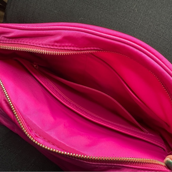 NWOT Michael Kors Nylon Large Messenger - Raspberry/Gold - Picture 5 of 6